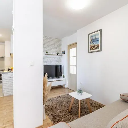 Apartment Neda *